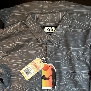BNWT - Star Wars Mandalorian Short Sleeve Shirt - XXL